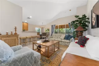 Photo #6: O6410257 Listing