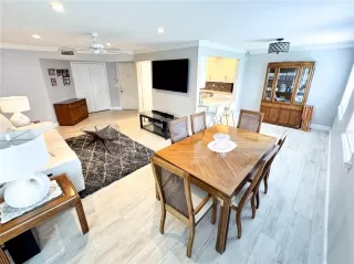 Photo #5: O6410292 Listing