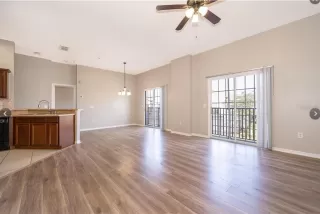 Photo #5: O6410570 Listing