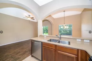 Photo #6: O6410583 Listing