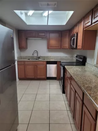 Photo #3: O6410606 Listing