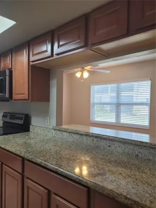 Photo #4: O6410606 Listing