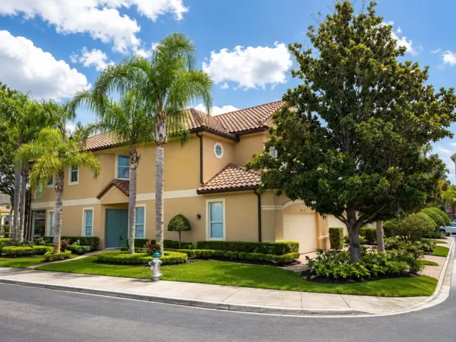 MLS: O6410736 Condo For Sale