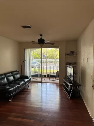 Photo #2: O6410790 Listing