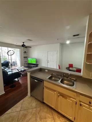 Photo #6: O6410790 Listing