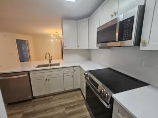 Photo #5: O6410804 Listing