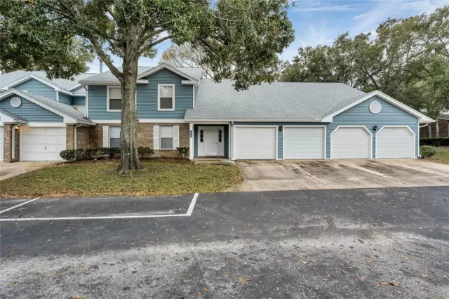 MLS: O6410882 Condo For Sale