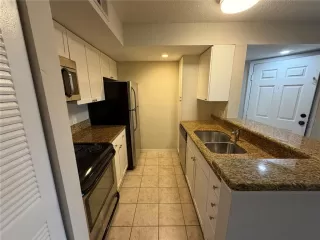 Photo #4: O6410885 Listing