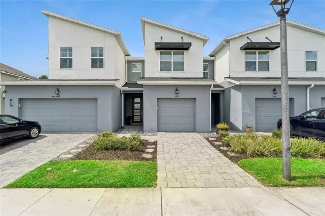 MLS: O6410896 Condo For Sale