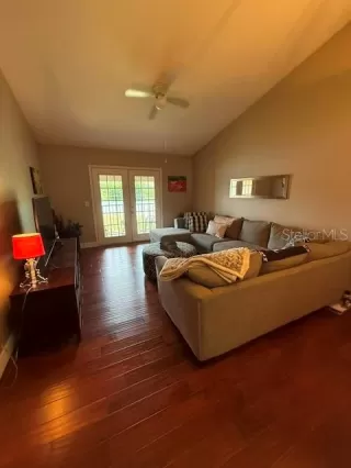 Photo #5: O6411055 Listing 