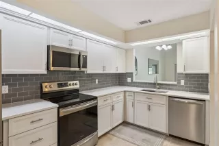 Photo #6: O6411070 Listing
