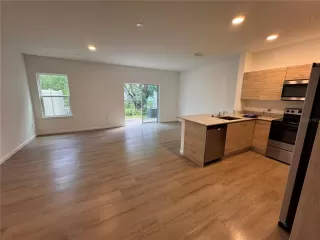 Photo #2: O6411174 Listing