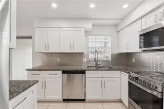 Photo #4: O6411437 Listing 