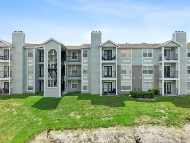 MLS: O6411558 Condo For Sale
