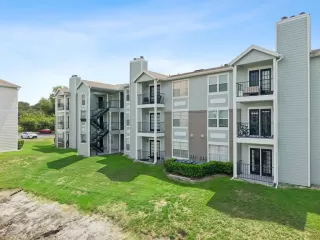 Photo #1: O6411558 Listing 