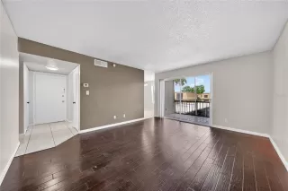 Photo #3: O6411608 Listing
