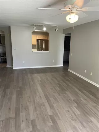 Photo #5: O6411613 Listing