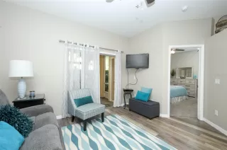 Photo #4: O6411616 Listing