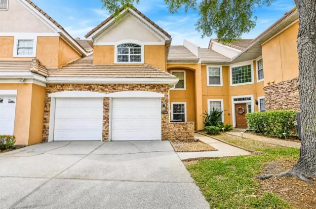 MLS: O6411704 Condo For Sale
