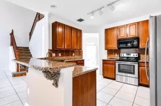 Photo #3: O6411704 Listing 