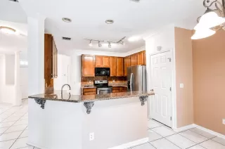 Photo #5: O6411704 Listing 