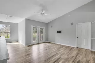 Photo #2: O6411751 Listing