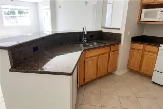 Photo #4: O6411855 Listing