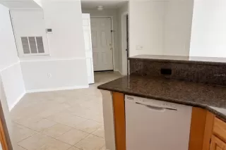 Photo #5: O6411855 Listing