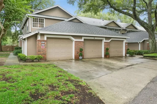 MLS: O6411931 Condo For Sale