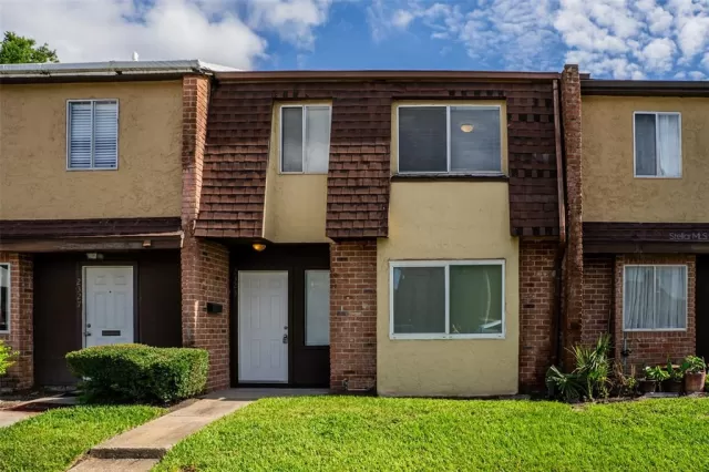 MLS: O6412079 Condo For Sale