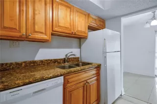 Photo #3: O6412110 Listing