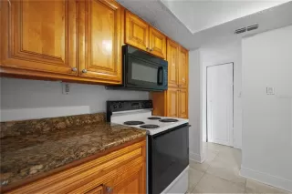 Photo #4: O6412110 Listing