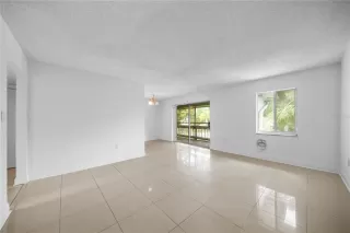 Photo #6: O6412110 Listing