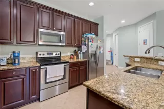 Photo #5: O6412222 Listing