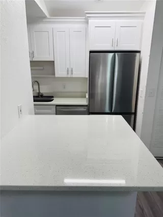 Photo #3: O6412384 Listing 