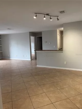 Photo #4: O6412651 Listing