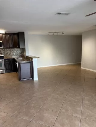 Photo #5: O6412651 Listing