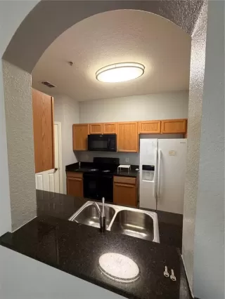 Photo #5: O6412778 Listing