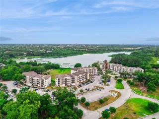 Photo #1: O6412853 Listing
