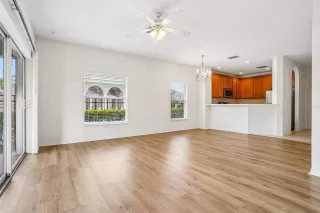 Photo #4: O6413197 Listing 