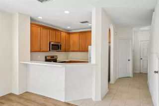 Photo #5: O6413197 Listing 