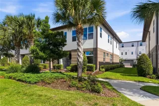 Photo #1: O6413229 Listing