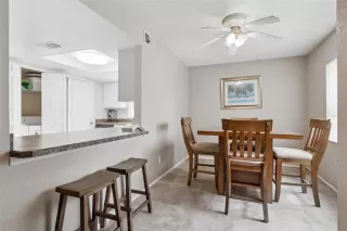 Photo #5: O6413260 Listing