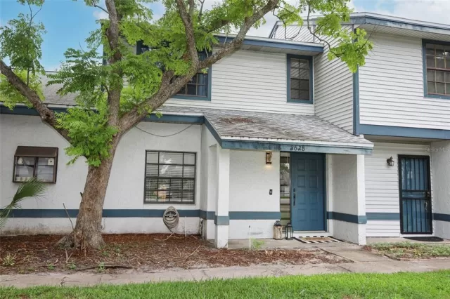 MLS: O6413289 Condo For Sale
