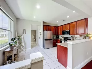 Photo #4: O6413301 Listing