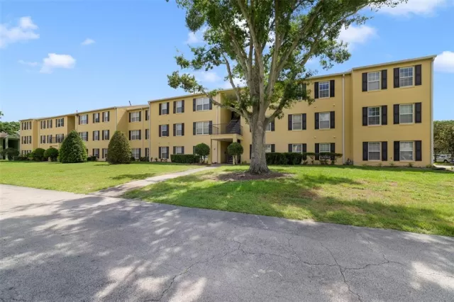 MLS: O6413497 Condo For Sale