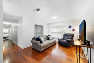Photo #2: O6413497 Listing 