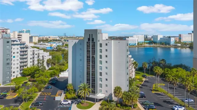 MLS: O6414383 Condo For Sale