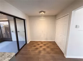 Photo #5: O6414423 Listing 