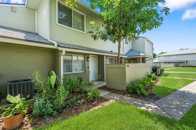MLS: O6414496 Condo For Sale